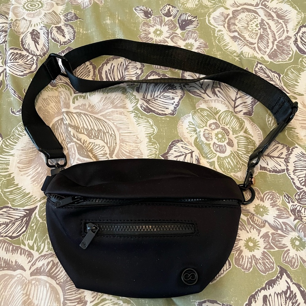 CALIA by Carrie Underwood Black Mini Bag